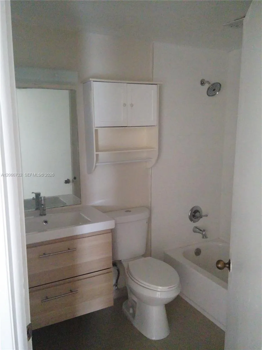 8290 Lake Dr # 510, Doral, FL 33166 photo 3