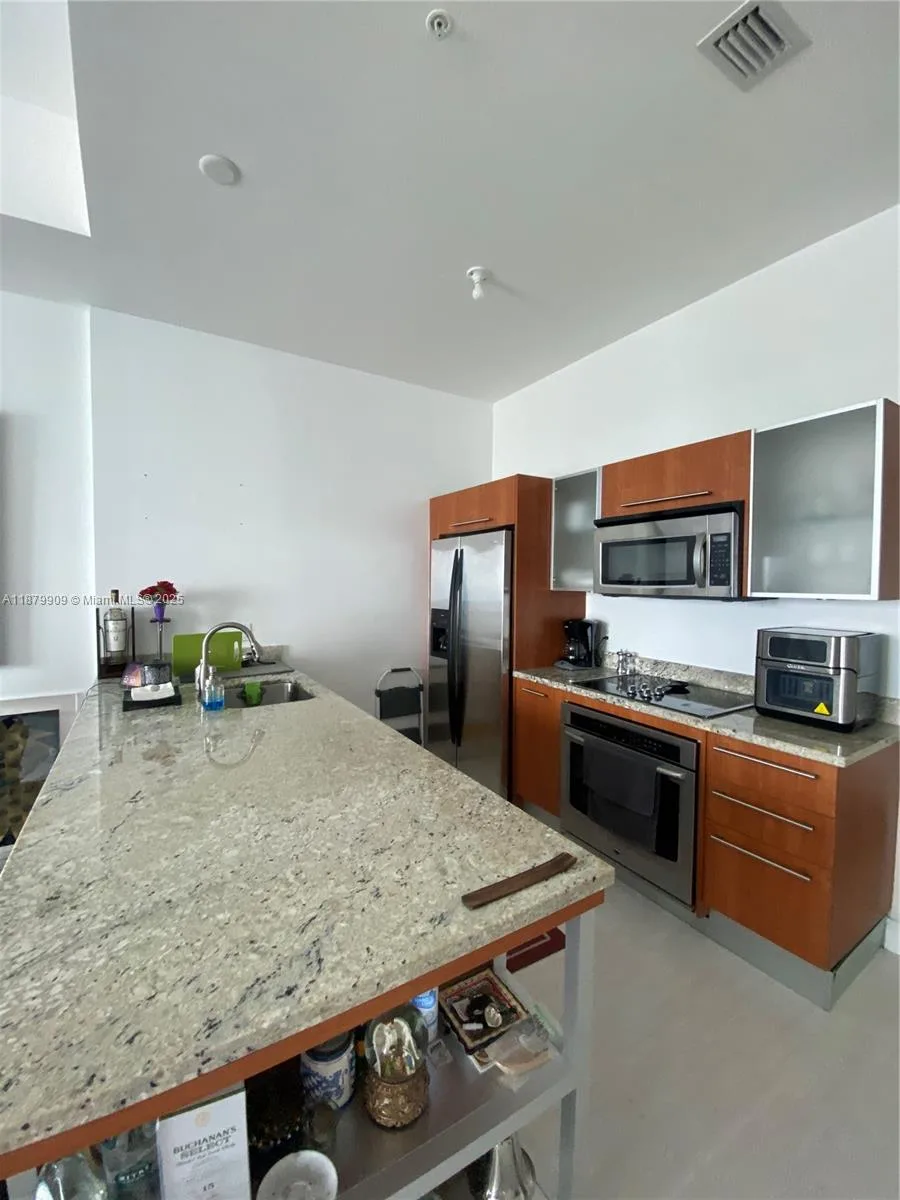 185 SW 7 ST # 4405, Miami, FL 33131