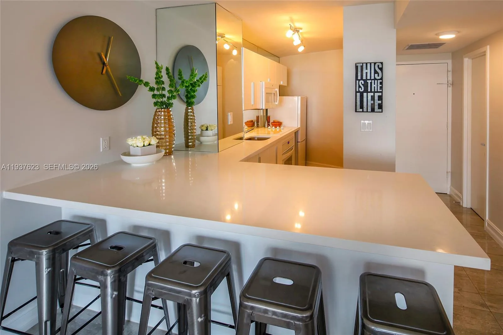 2899 Collins Ave # 617, Miami Beach, FL 33140 photo 3