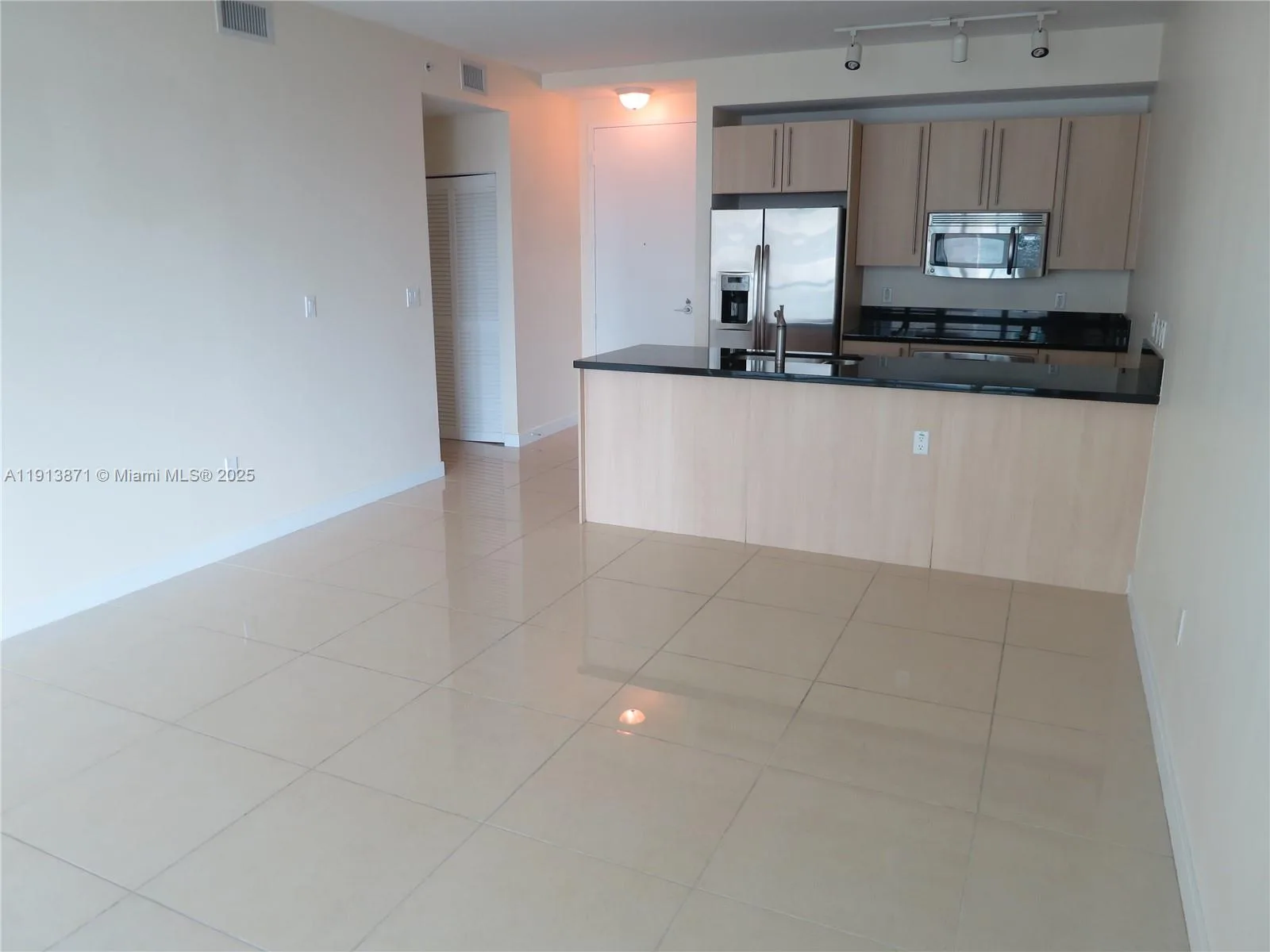 1111 SW 1 AV # 1024-N, Miami, FL 33130 photo 6