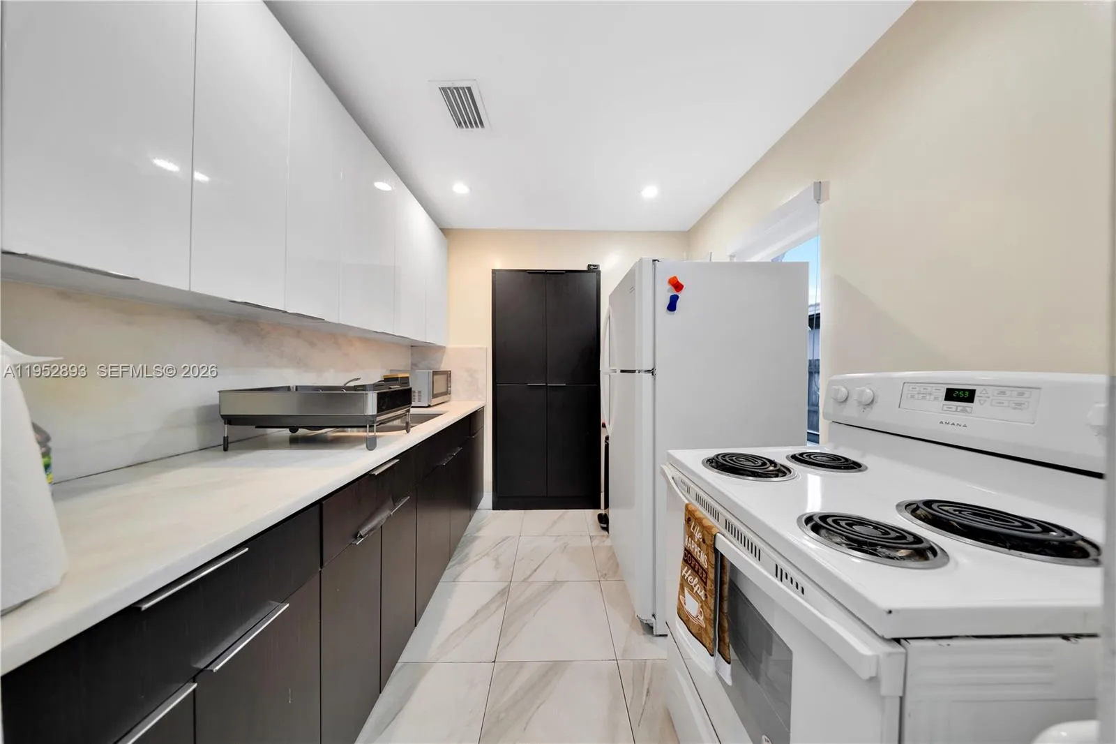 458 E 20th St, Hialeah, FL 33013 photo 12
