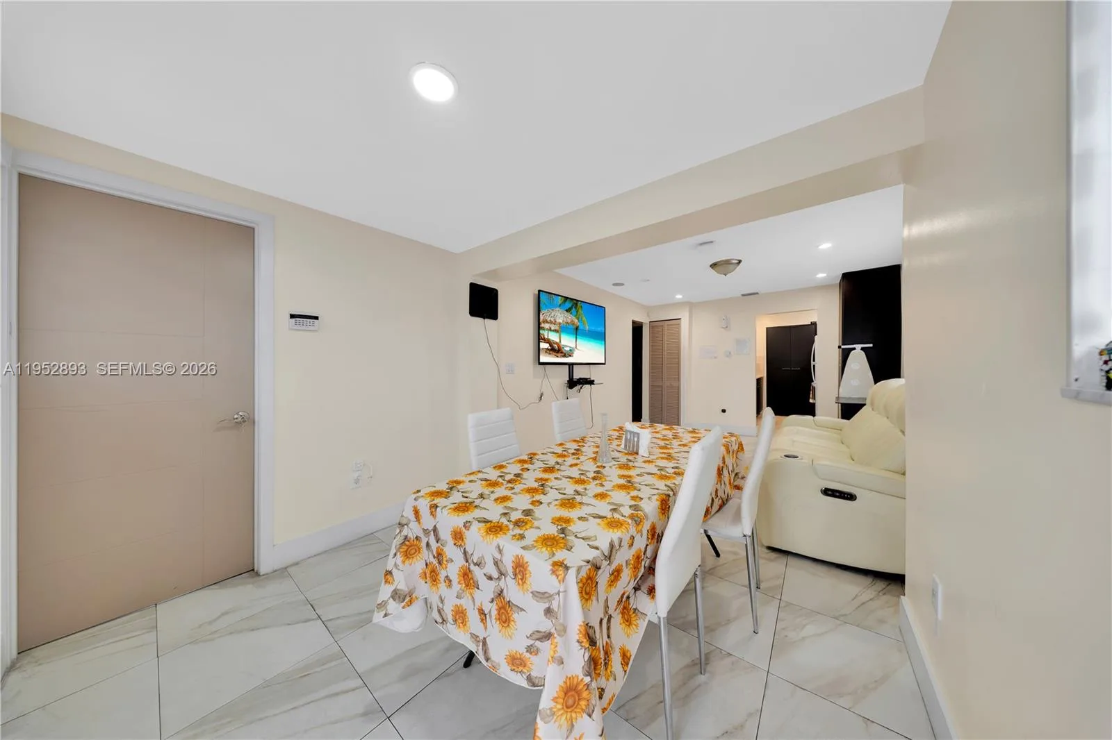 458 E 20th St, Hialeah, FL 33013 photo 6