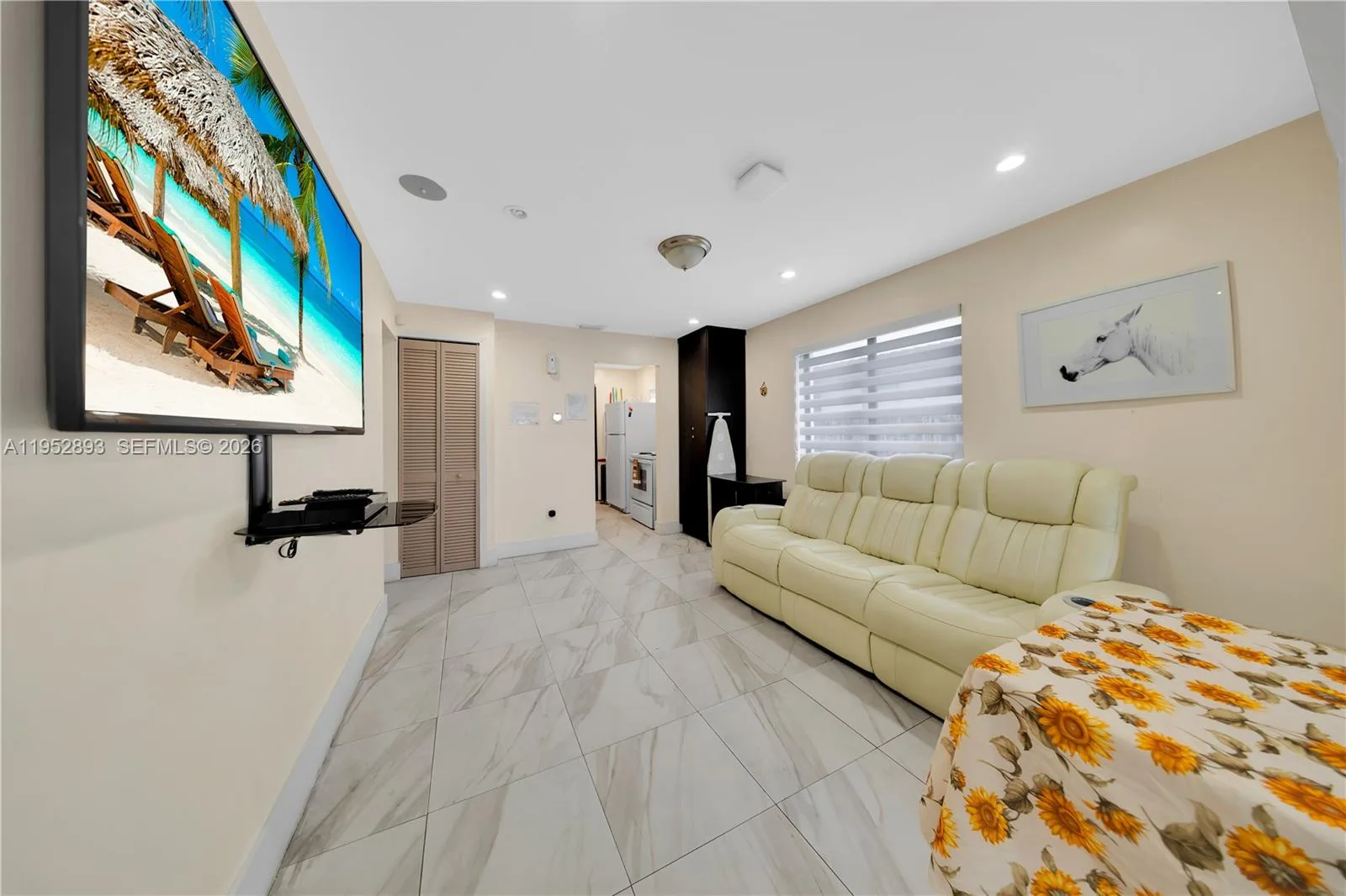 458 E 20th St, Hialeah, FL 33013 photo 9