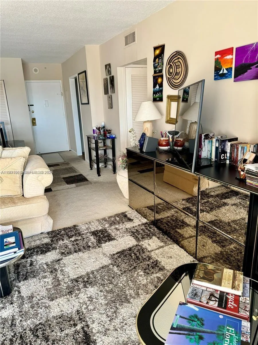 400 Kings Point Dr # 609, Sunny Isles Beach, FL 33160 photo 9