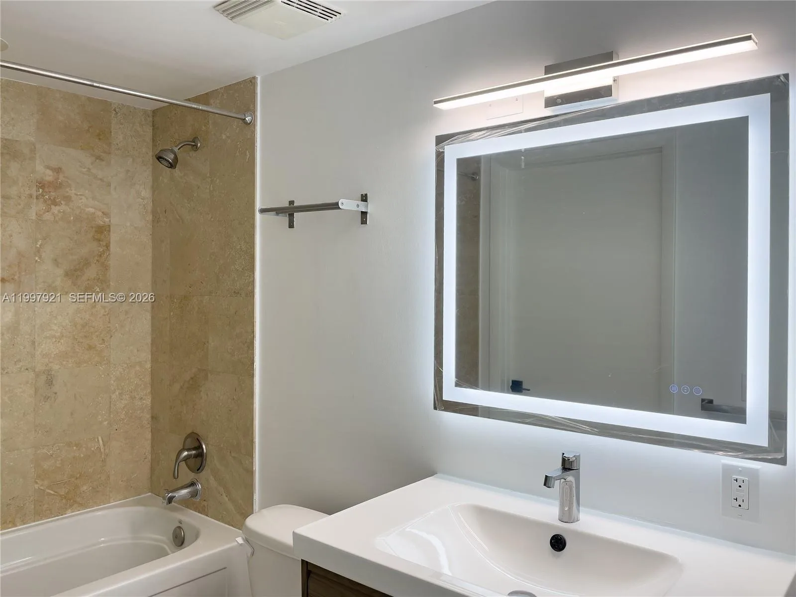 350 S Miami Ave # 2509, Miami, FL 33130 photo 10