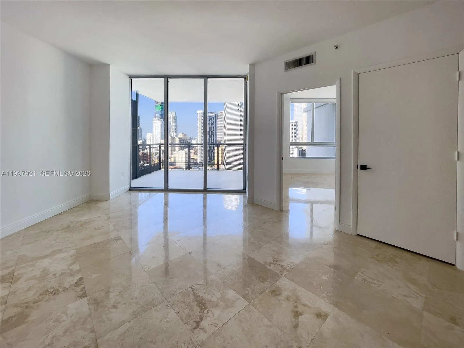 350 S Miami Ave # 2509, Miami, FL 33130 photo 2