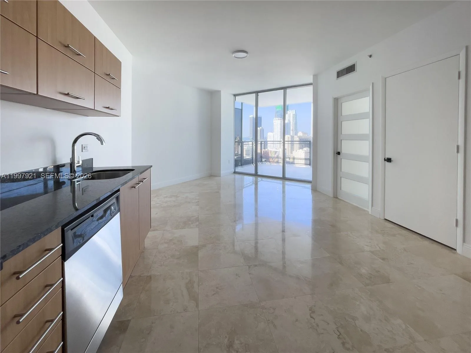 350 S Miami Ave # 2509, Miami, FL 33130 photo 4