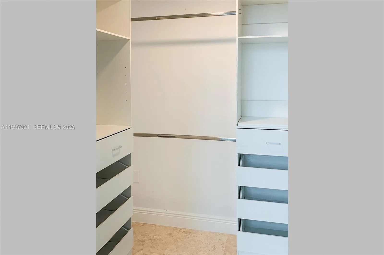 350 S Miami Ave # 2509, Miami, FL 33130 photo 9