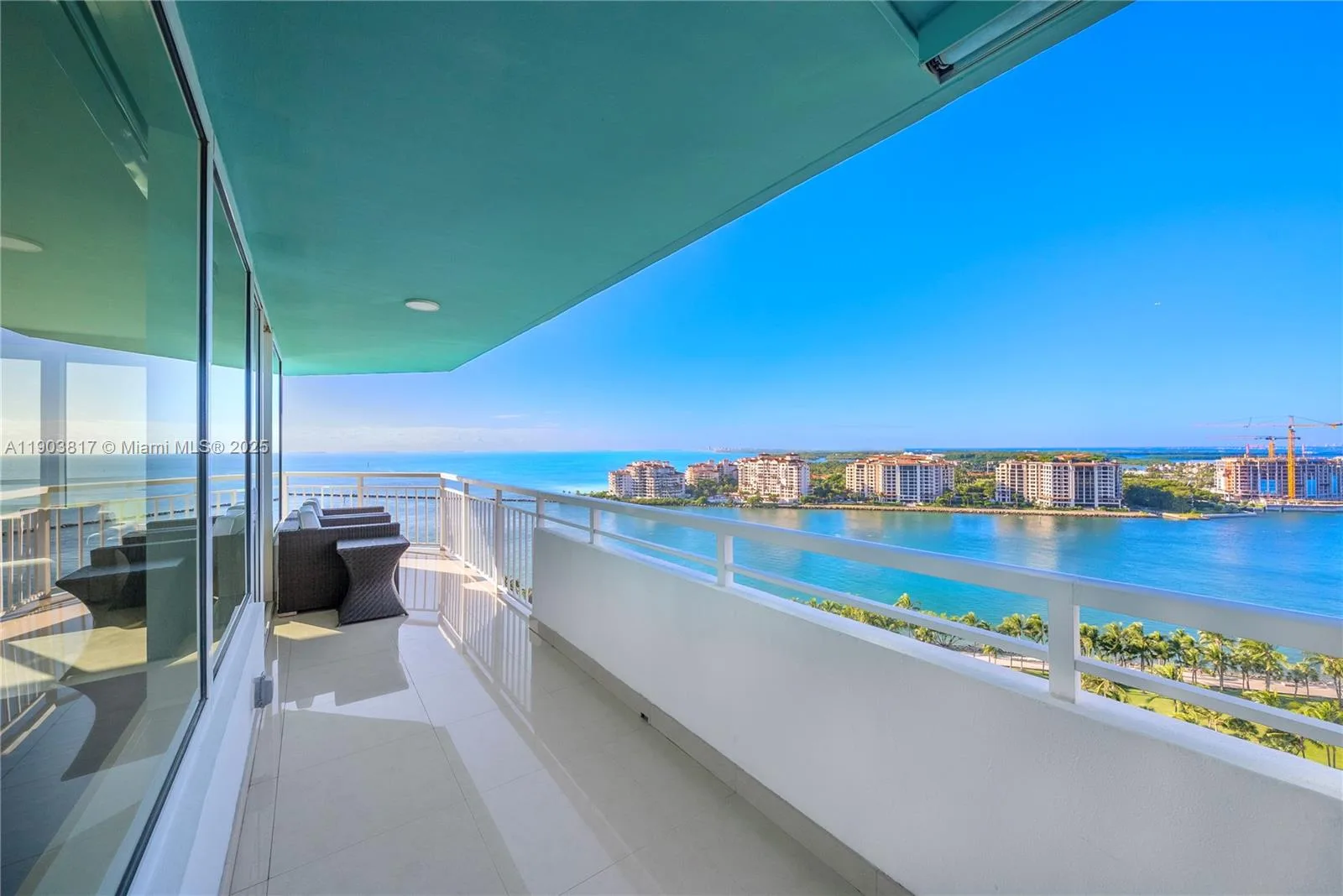 400 S Pointe Dr # 2003, Miami Beach, FL 33139 photo 3