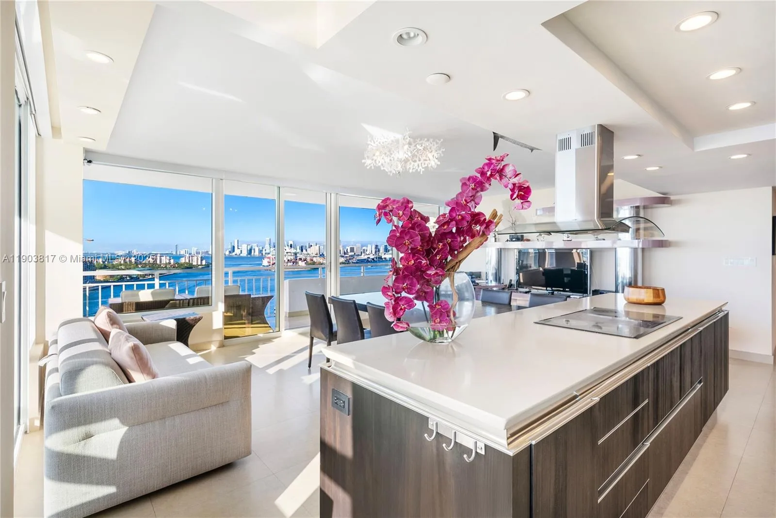 400 S Pointe Dr # 2003, Miami Beach, FL 33139 photo 9