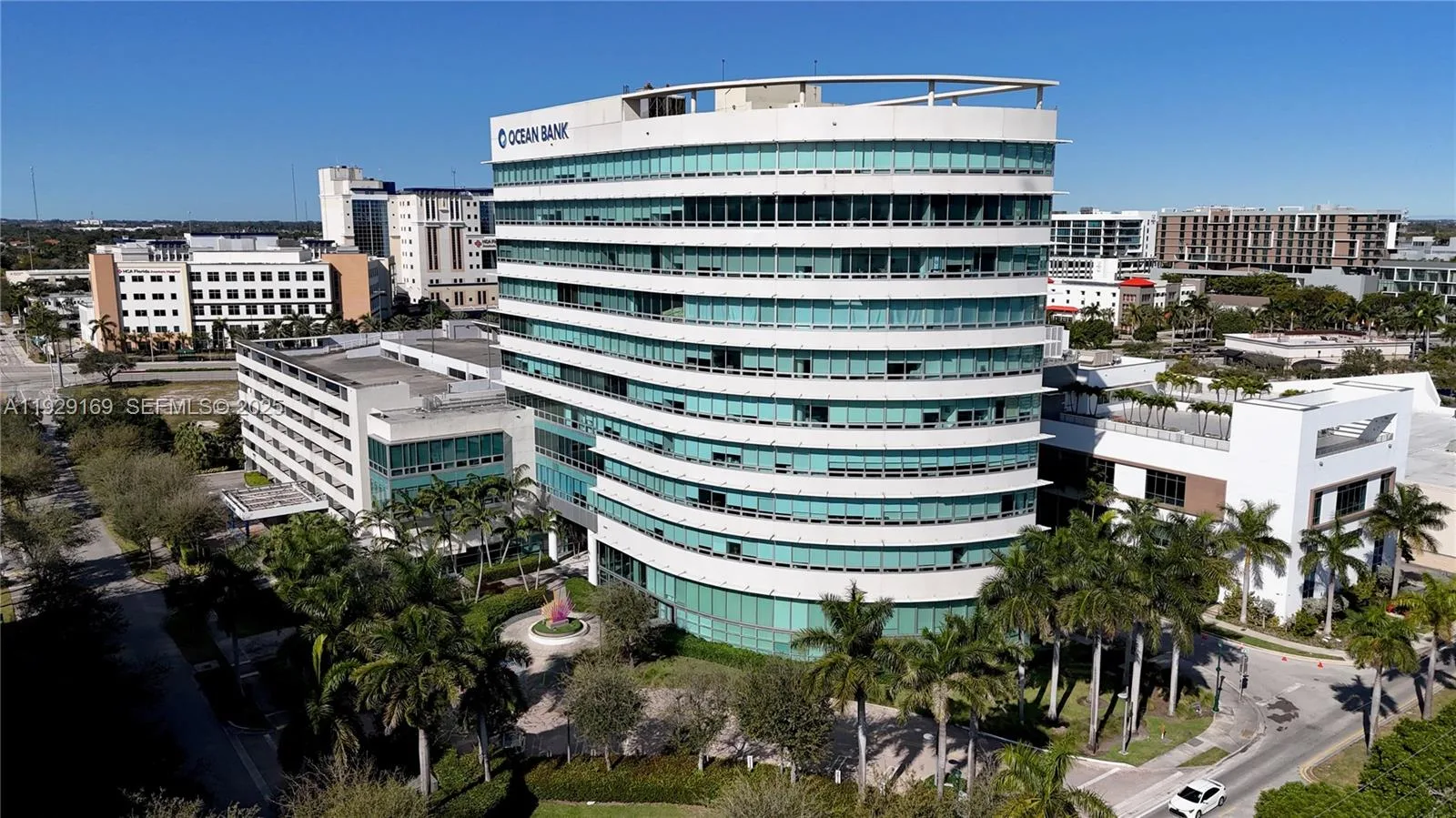 20900 NE 30 TH Ave, Aventura, FL 33180