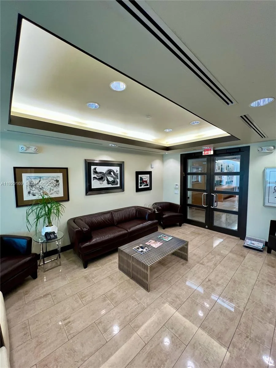 20900 NE 30 TH Ave, Aventura, FL 33180 photo 4