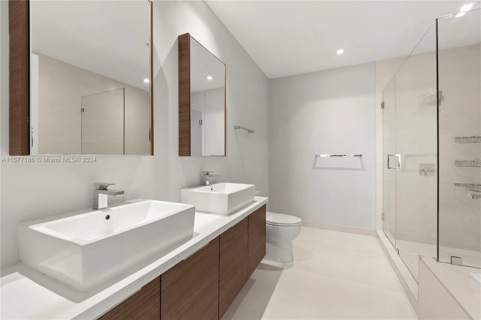 1010 SW 2nd Ave # PH03, Miami, FL 33130 photo 10