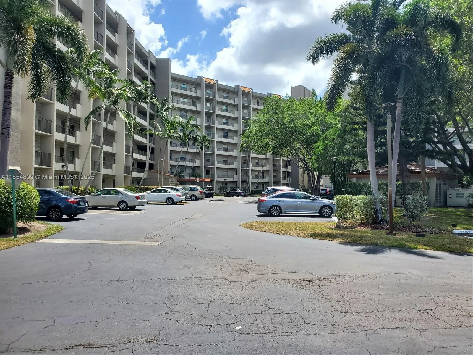 3940 Inverrary Blvd # 402-A, Lauderhill, FL 33319