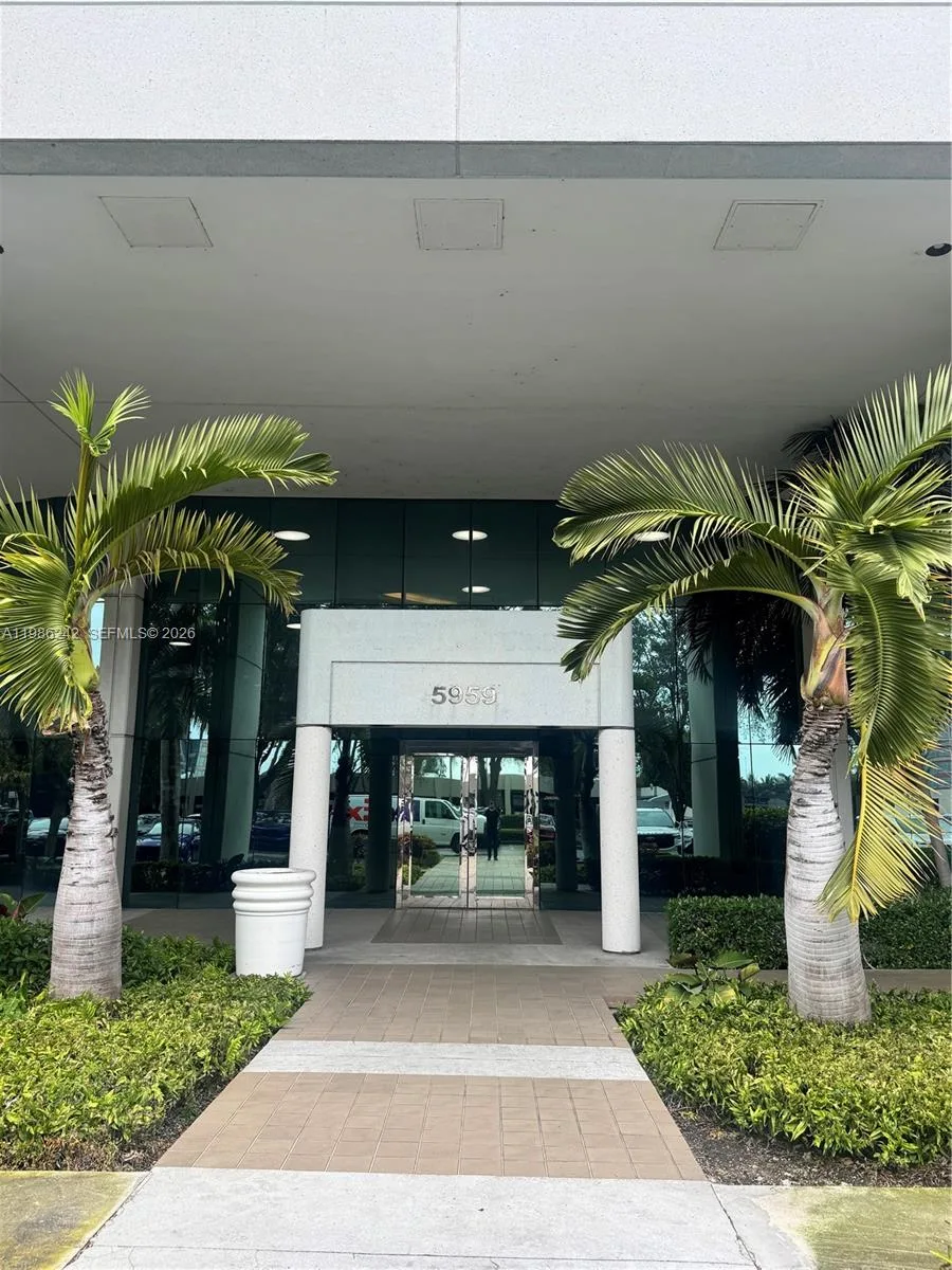 5959 Waterford District Dr # 200, Miami, FL 33126 photo 2