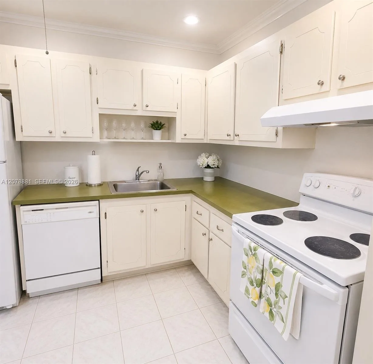 301 Cambridge Rd # 306, Hollywood, FL 33024 photo 4