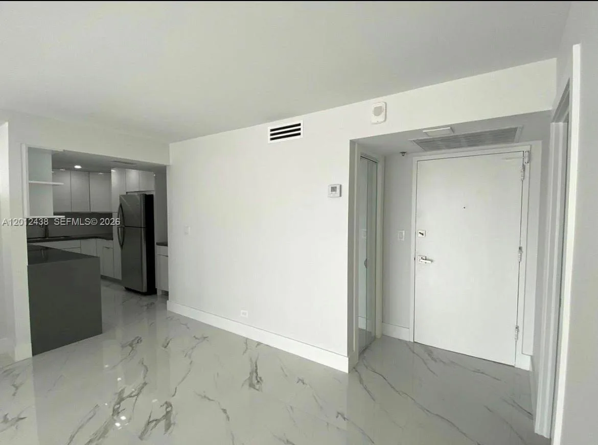 6039 Collins Ave # 1033, Miami Beach, FL 33140 photo 8