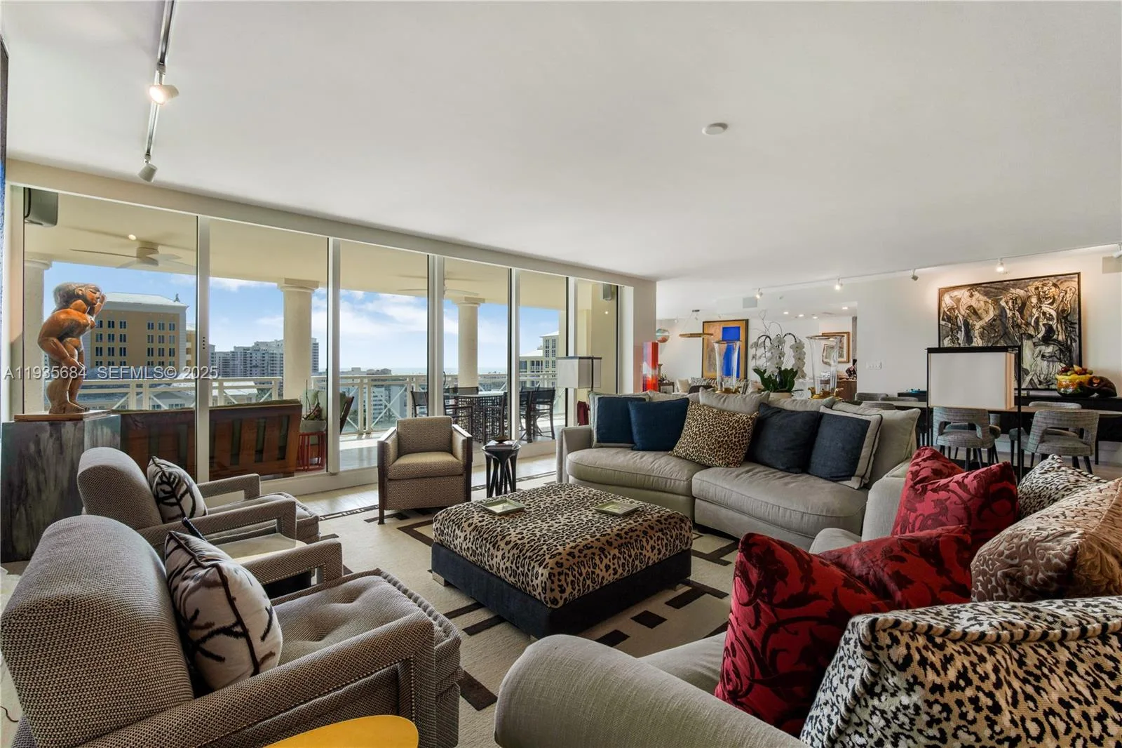 Grand Bay Tower – photo 18