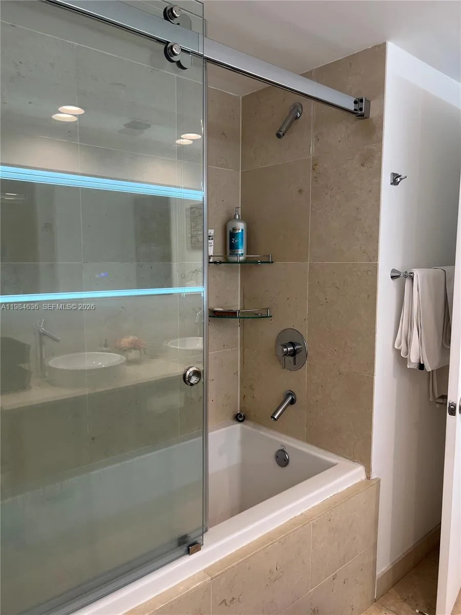 485 Brickell Ave # 4109, Miami, FL 33131 photo 13