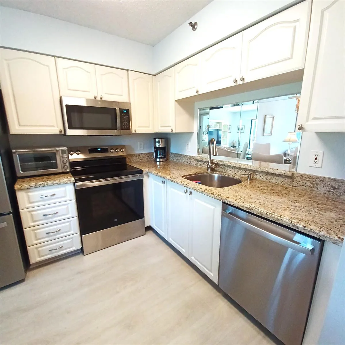 7260 Kinghurst Drive # 406, Delray Beach, FL 33446 photo 6
