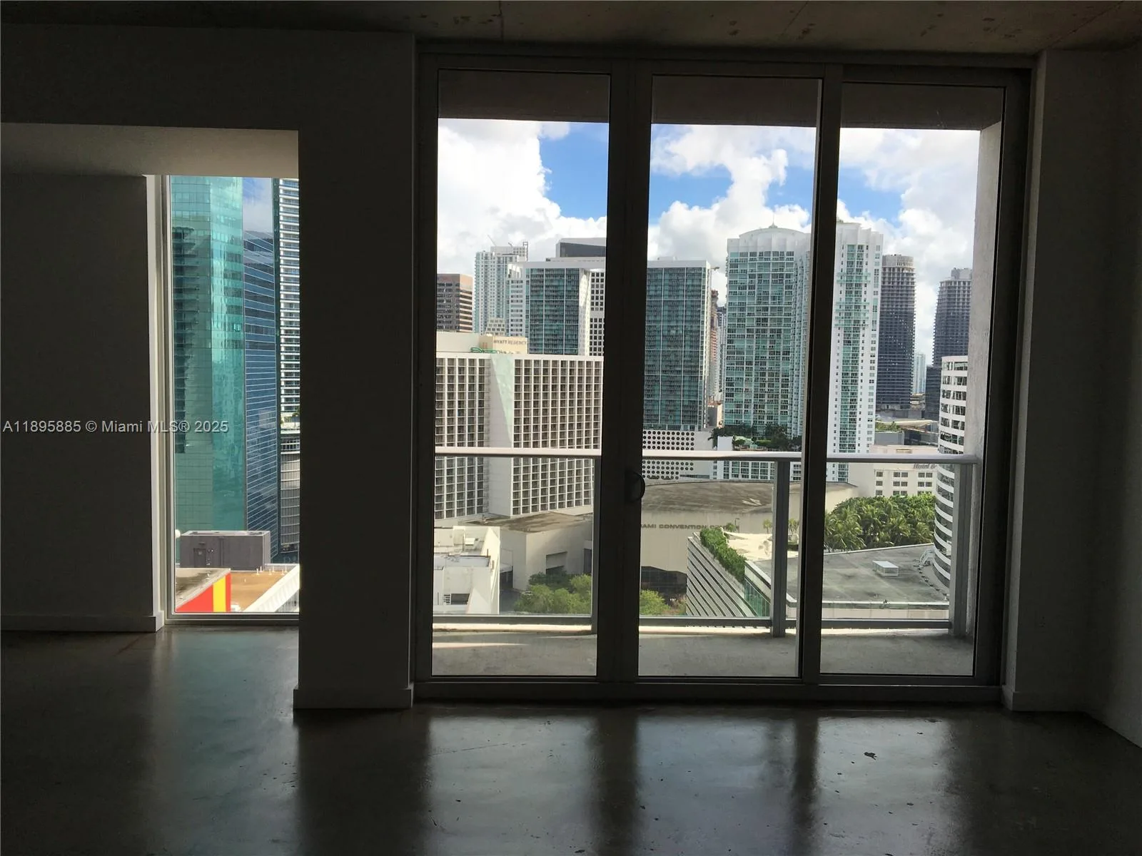 151 SE 1st St # 1710, Miami, FL 33131 photo 2