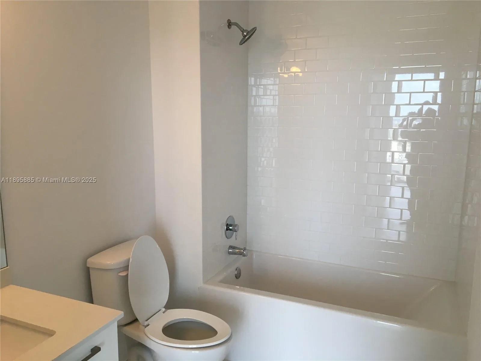 151 SE 1st St # 1710, Miami, FL 33131 photo 4