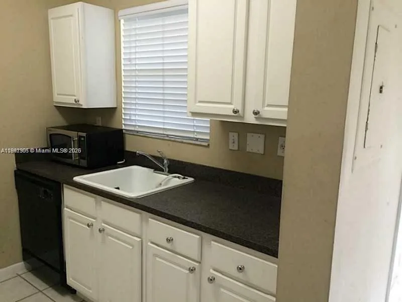 1731 NW 96th Ter # 2G, Pembroke Pines, FL 33024 photo 2
