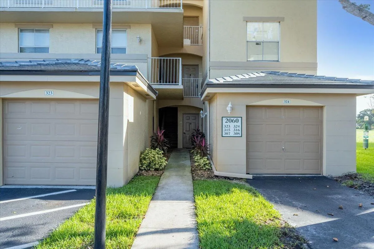 2060 Greenview Shores Boulevard # 308, Wellington, FL 33414