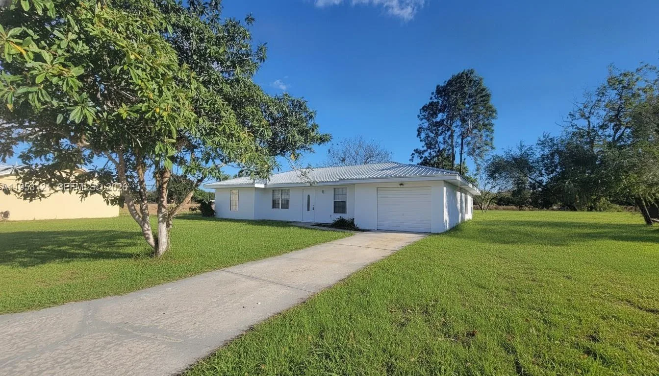 4008 Rye Ct, La Belle, FL 33935
