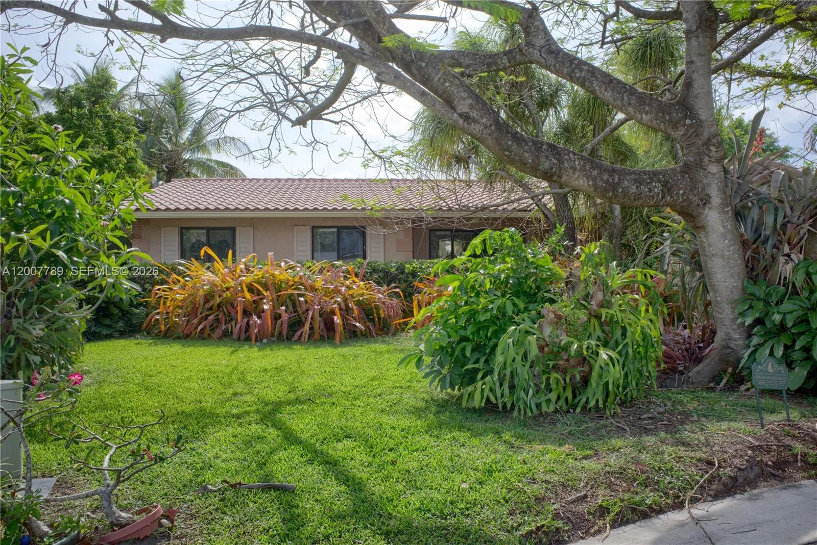 11075 NW 38th St, Coral Springs, FL 33065 photo 2