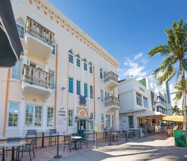918 Ocean Dr # 202, Miami Beach, FL 33139 photo 2