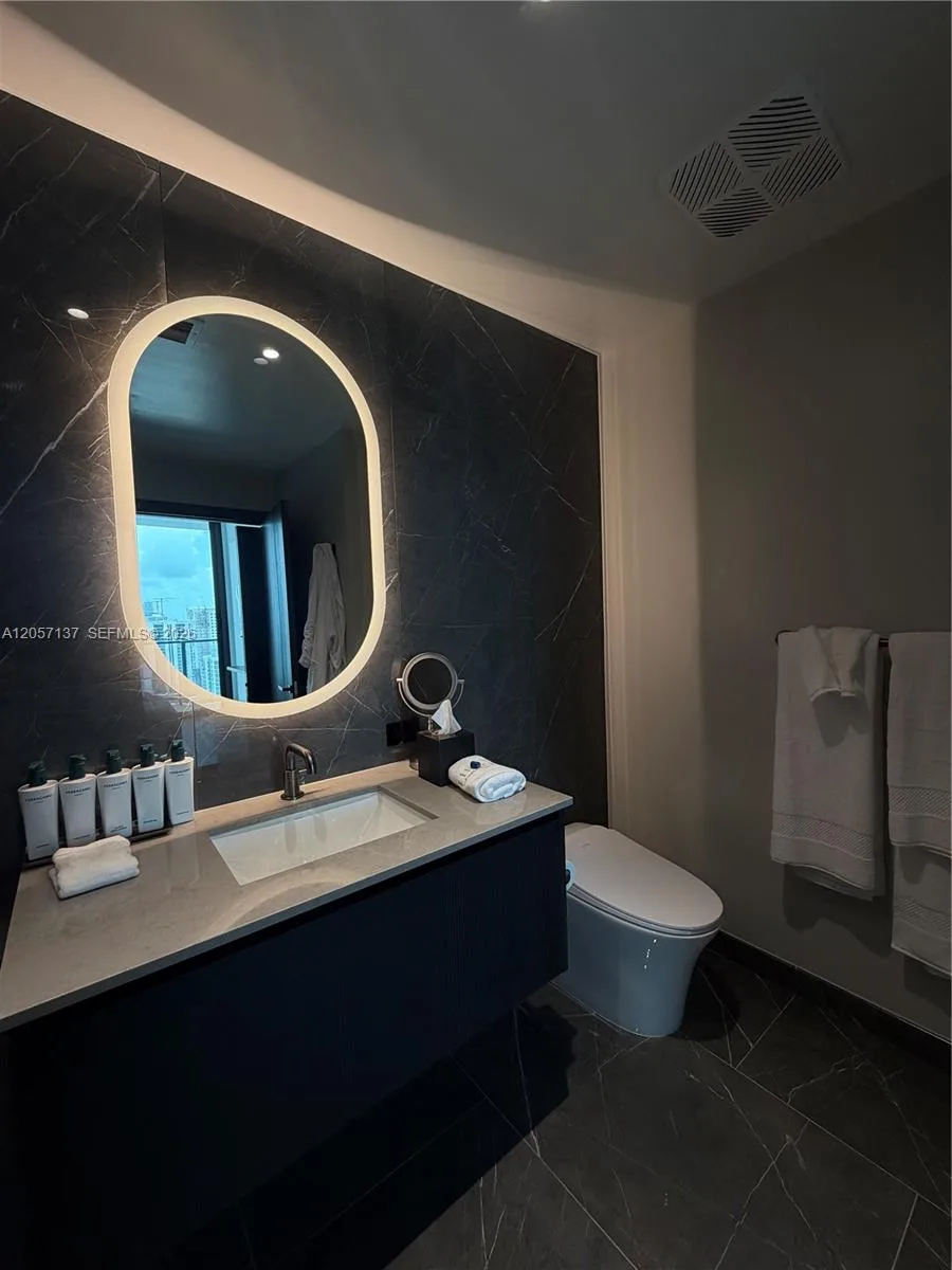 20 NE 11TH ST # 3705, Miami, FL 33132 photo 5