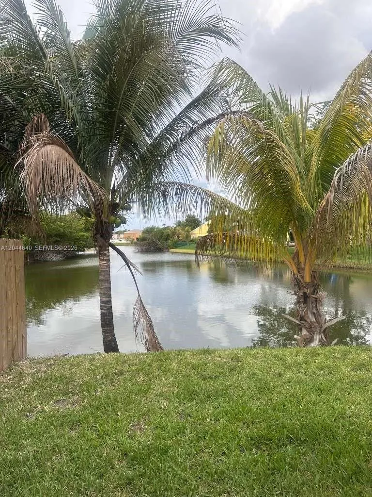 2730 Cypress Ave, Miramar, FL 33025 photo 6