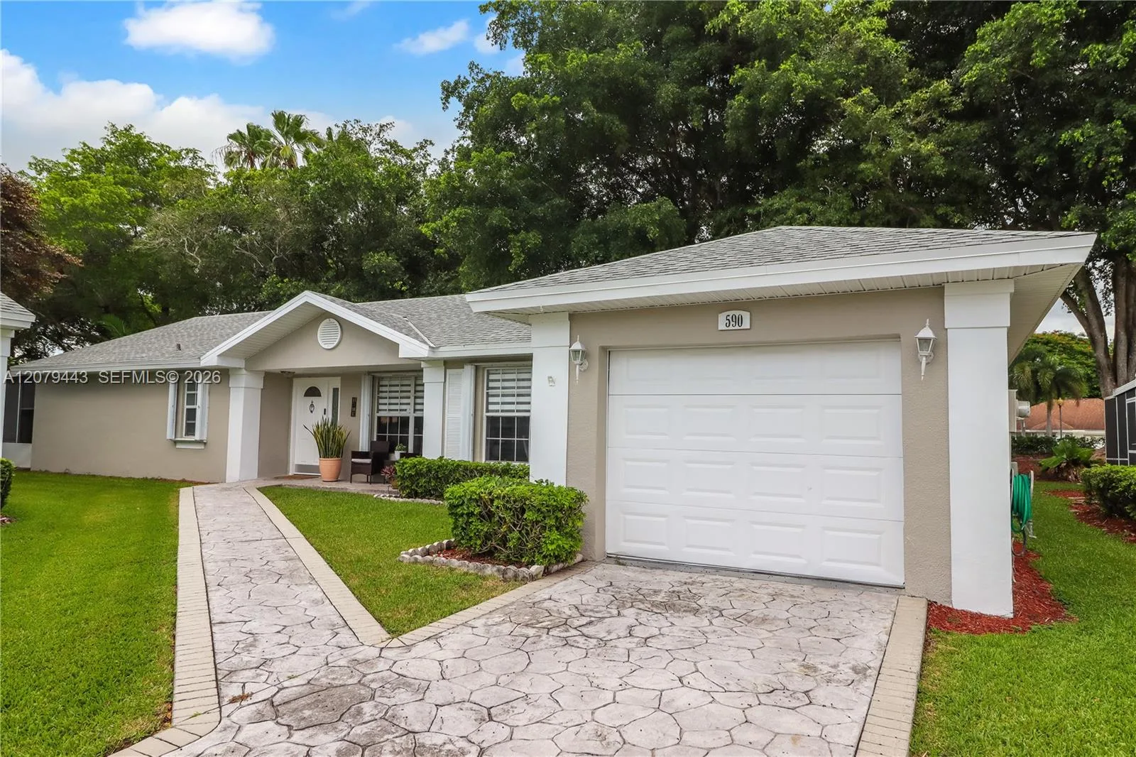 590 SE 19th Dr, Homestead, FL 33033
