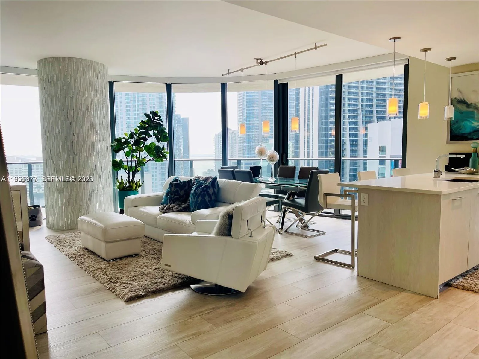 45 SW 9th St # 2003, Miami, FL 33130