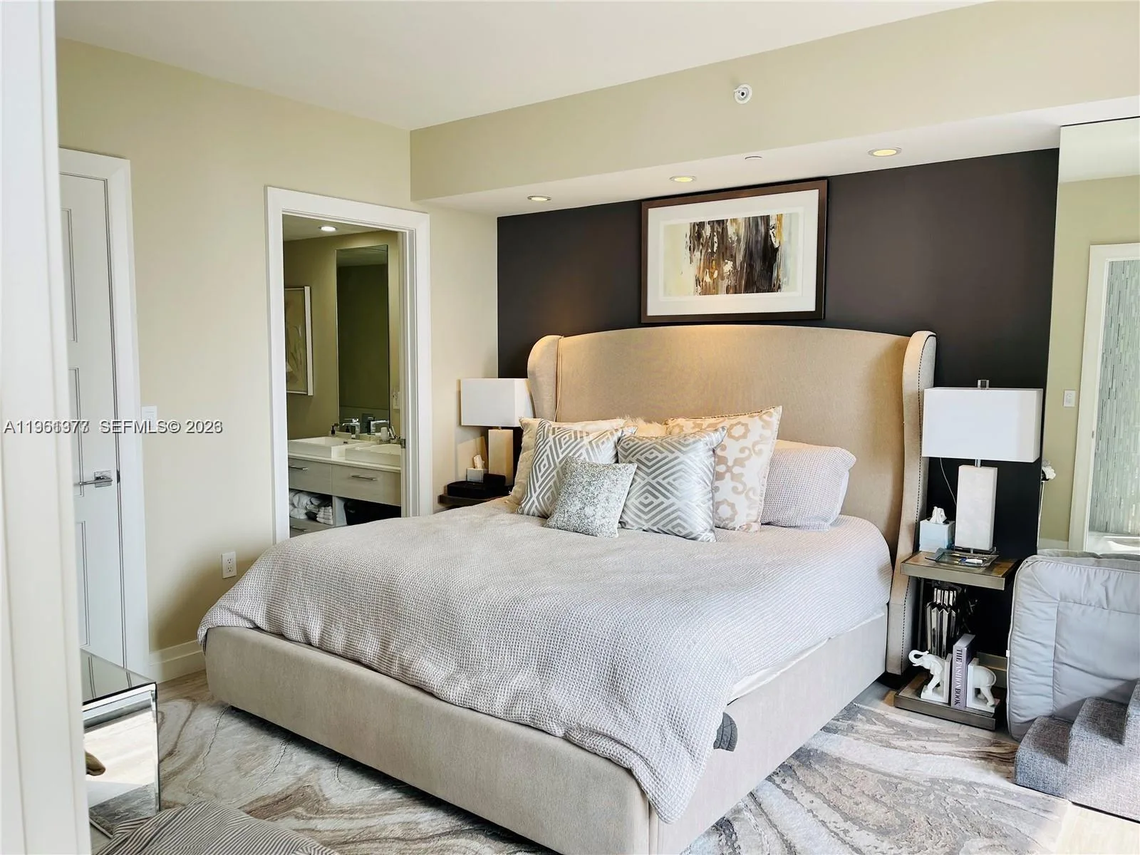 45 SW 9th St # 2003, Miami, FL 33130 photo 9