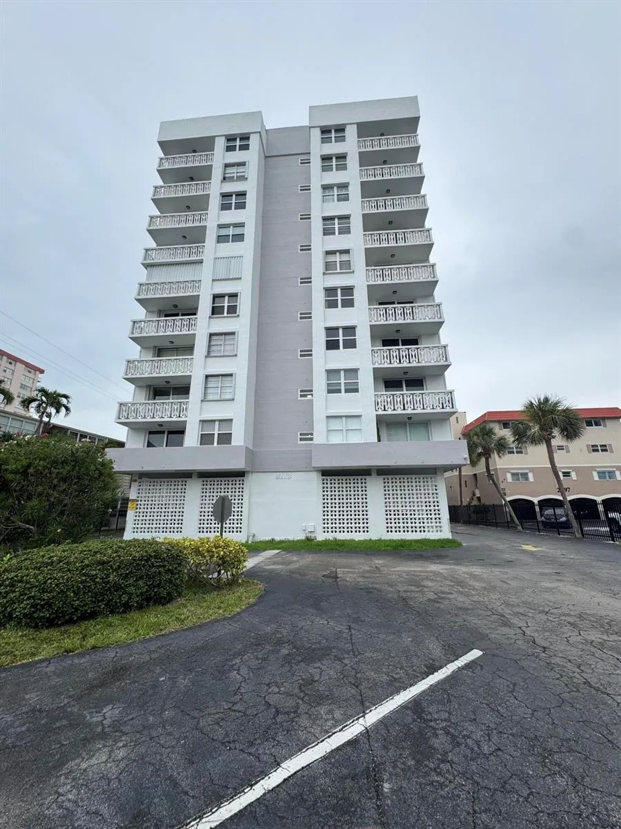3113 S OCEAN Drive # 209, Hallandale Beach, FL 33009 photo 2