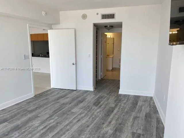 1750 N Bayshore Dr # 3112, Miami, FL 33132 photo 4