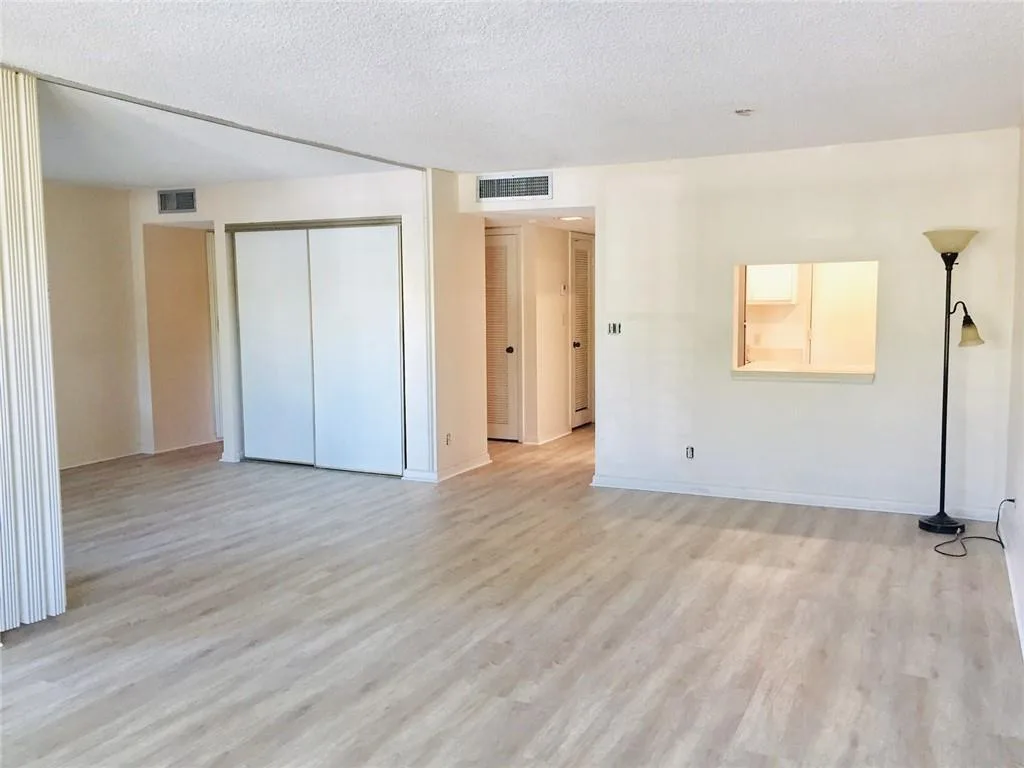 2316 S Cypress Bend Drive # 220, Pompano Beach, FL 33069