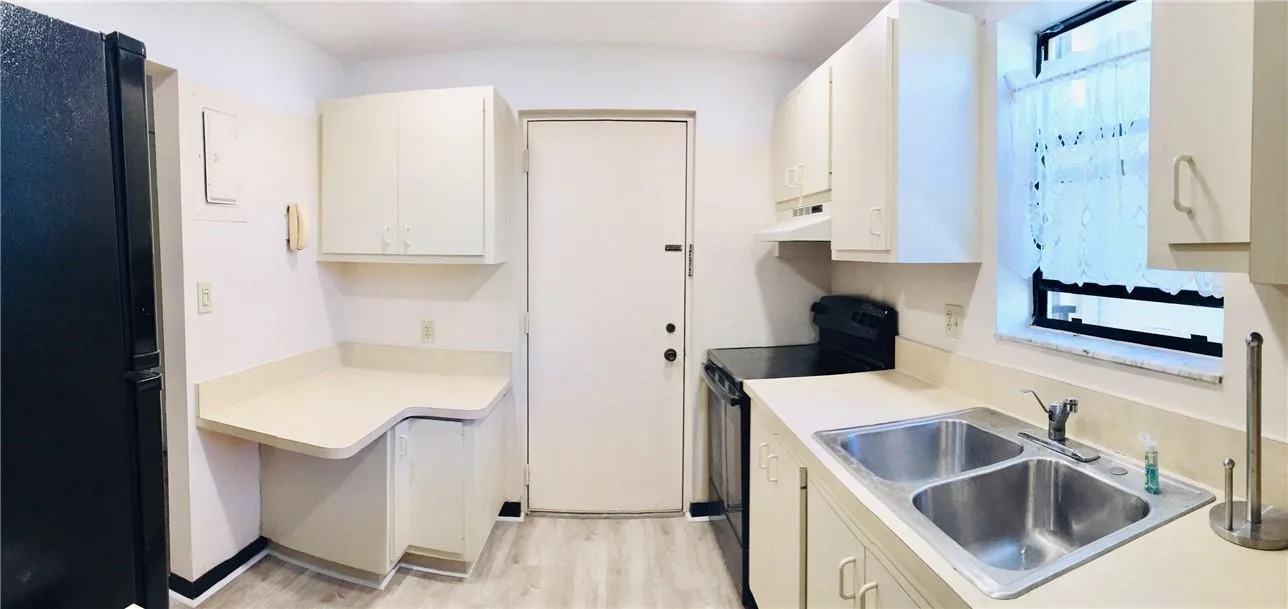 2316 S Cypress Bend Drive # 220, Pompano Beach, FL 33069 photo 11
