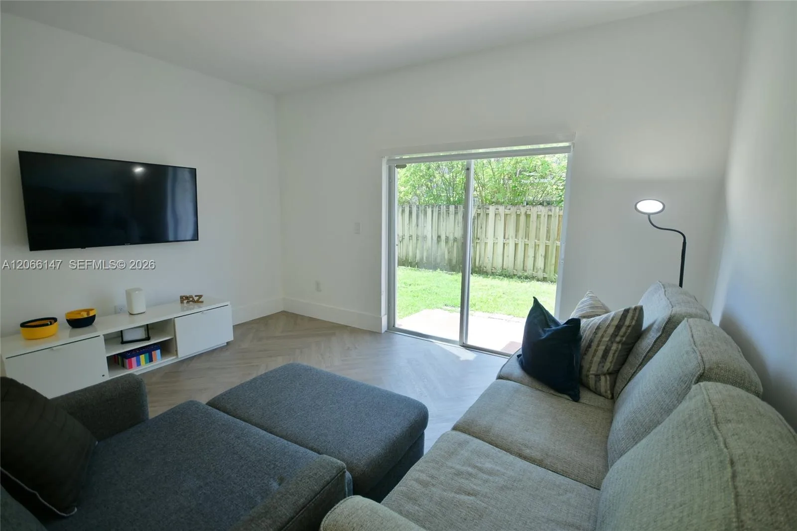 10026 Hammocks Blvd # 103-6, Miami, FL 33196 photo 2