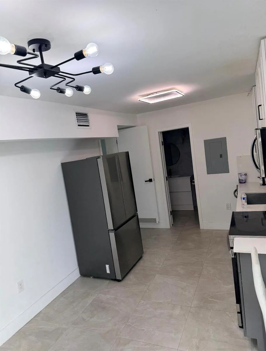 911 79th Terrace # B, Miami Beach, FL 33141