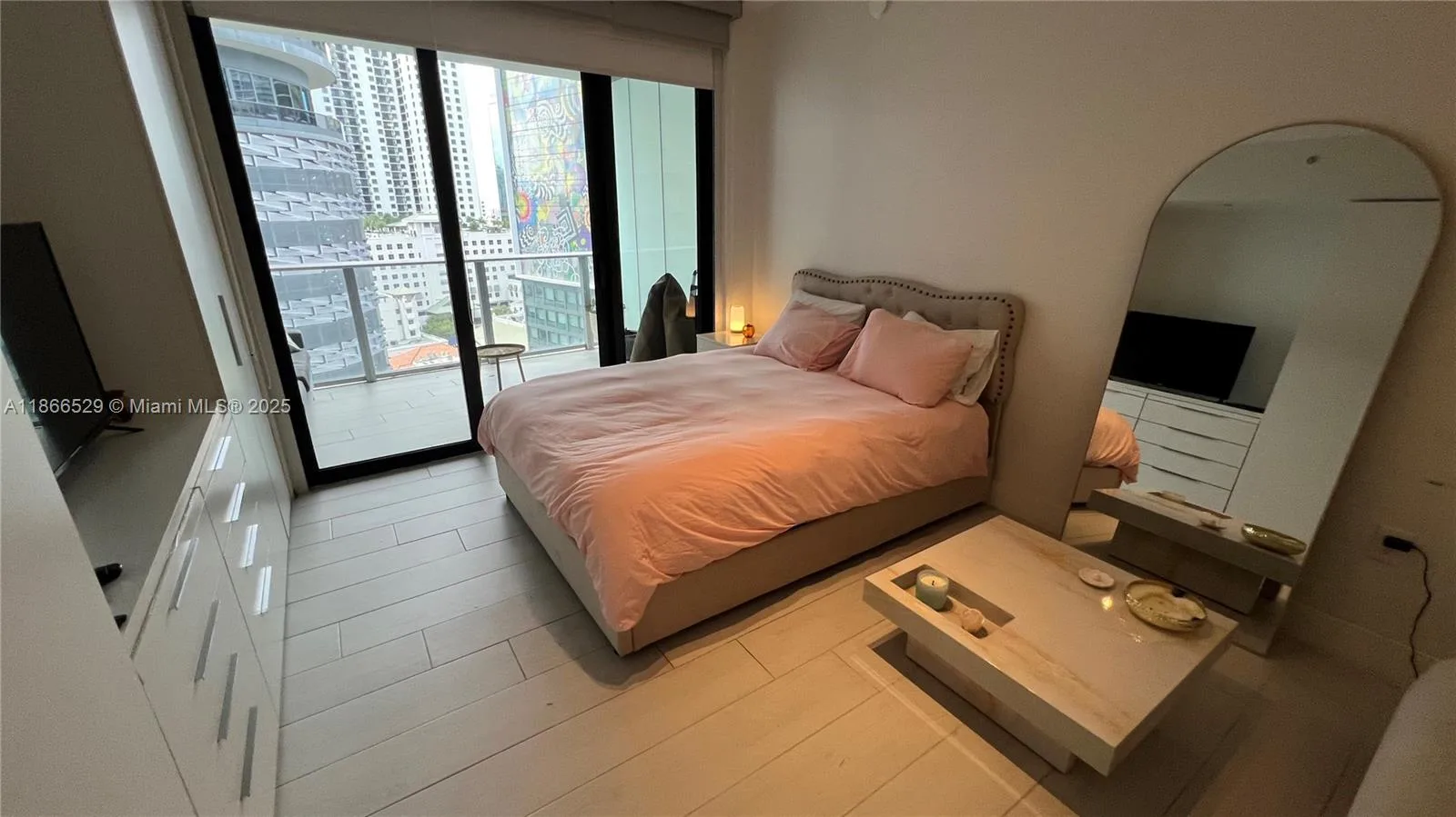 1010 Brickell Ave # 1510, Miami, FL 33131 photo 5