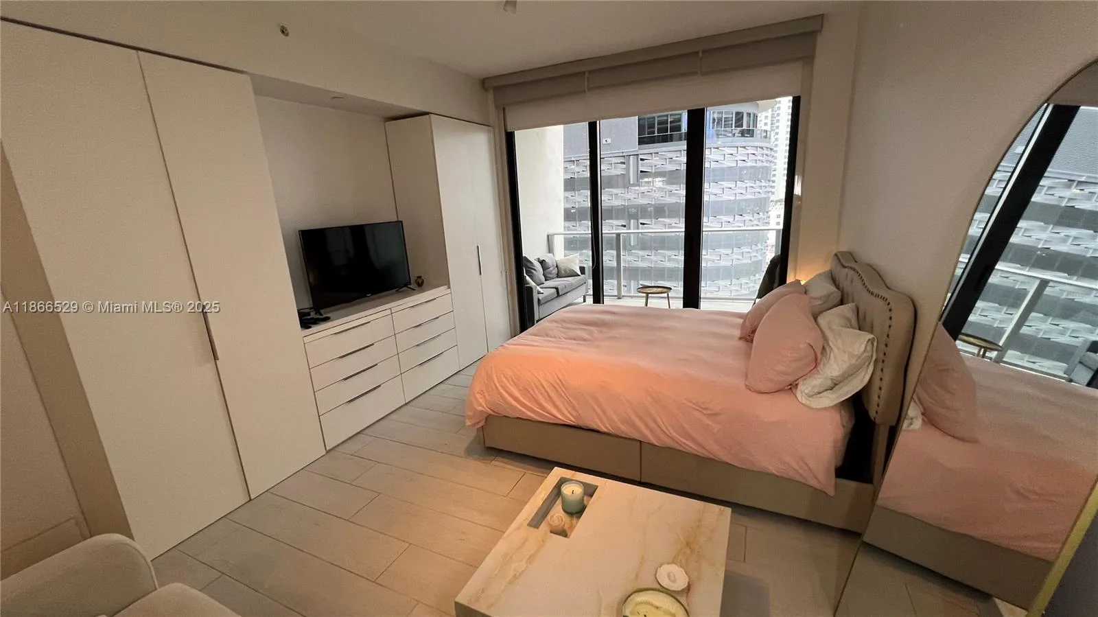 1010 Brickell Ave # 1510, Miami, FL 33131 photo 6