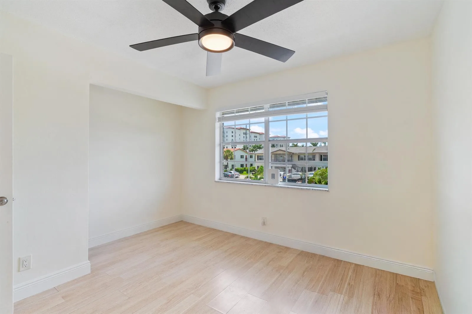 299 SW 7TH Street # 2060, Boca Raton, FL 33432 photo 9