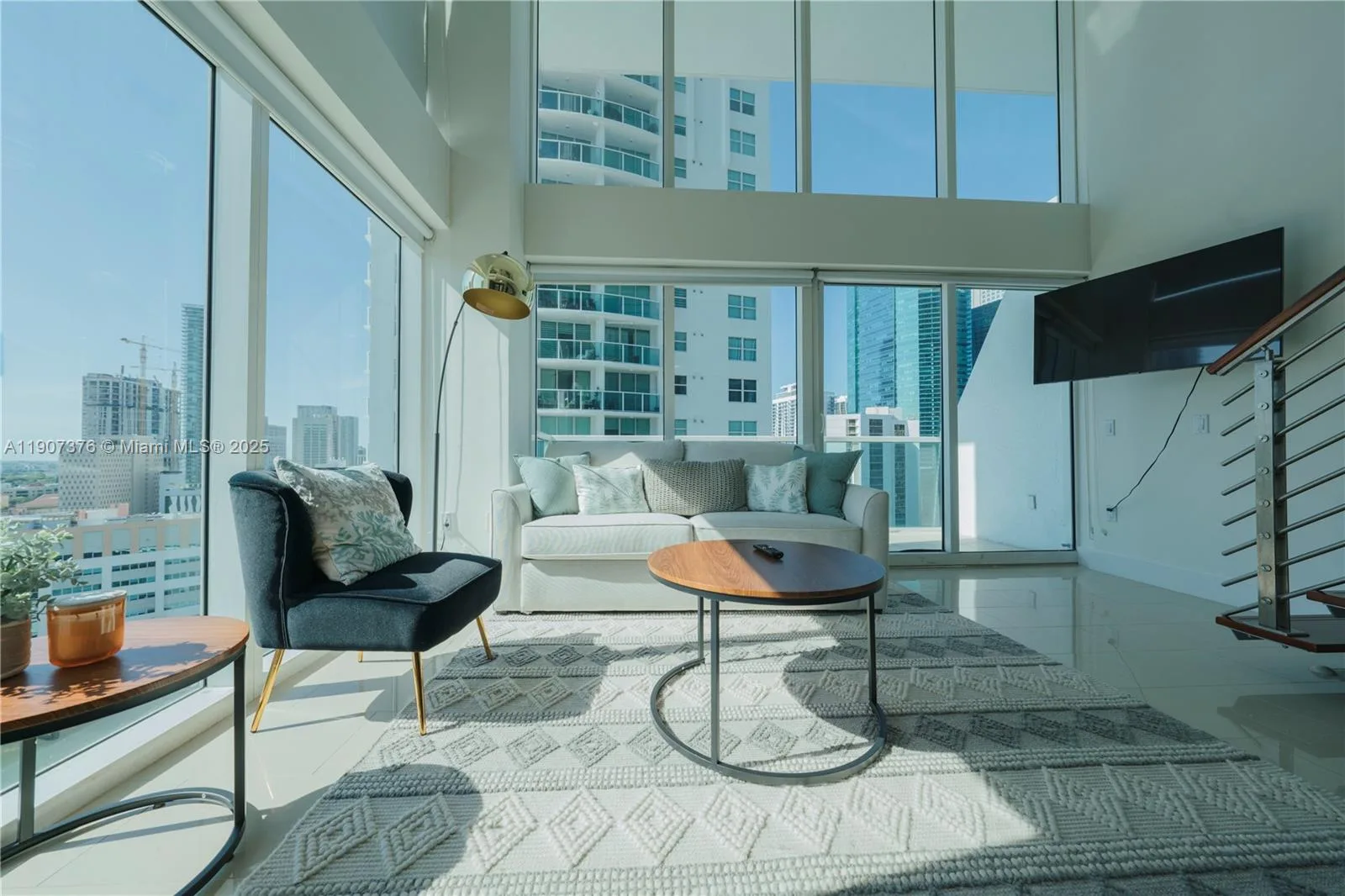 41 SE 5th St # 1217, Miami, FL 33131 photo 3