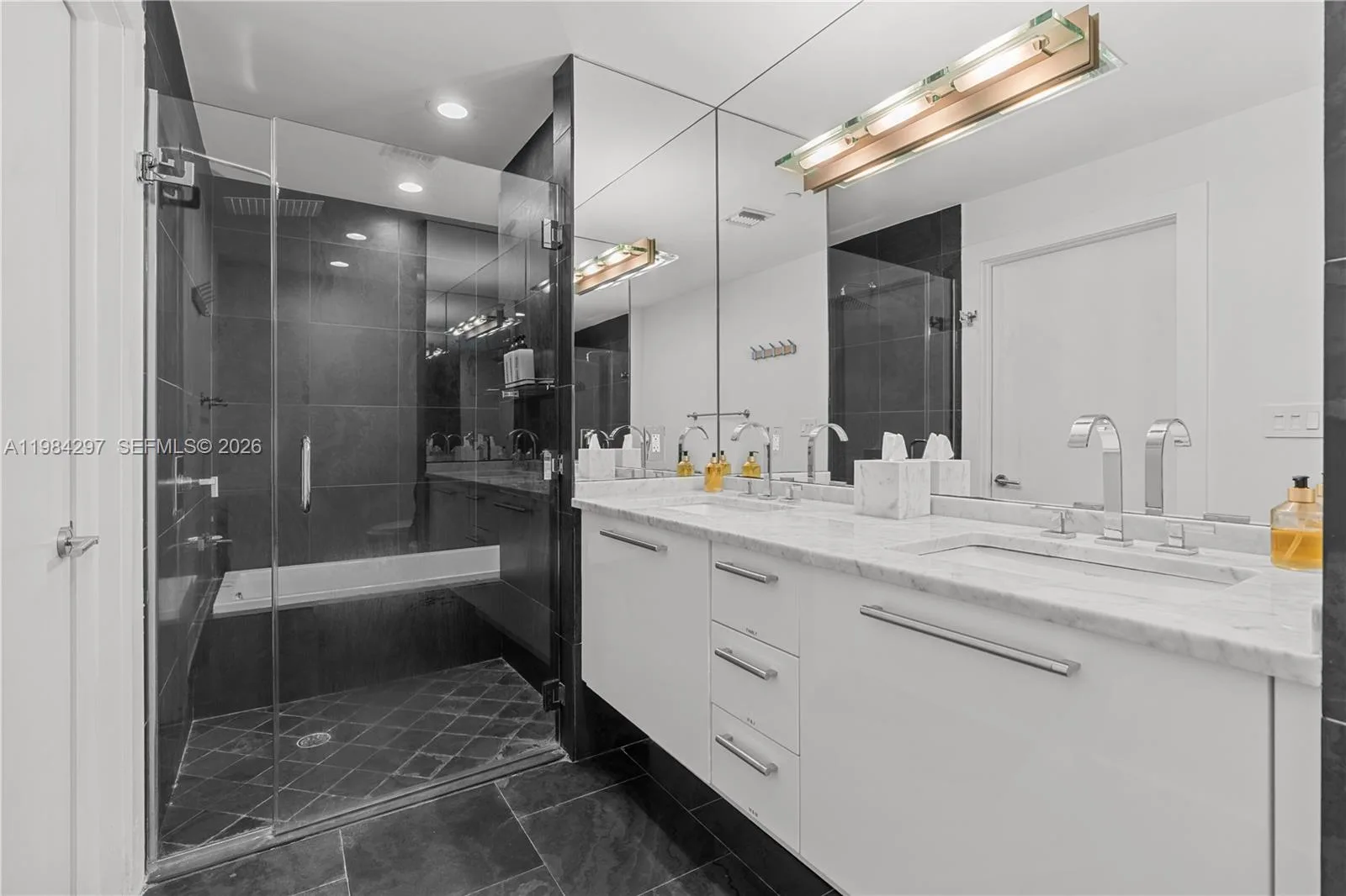 900 Biscayne Blvd # 5602, Miami, FL 33132 photo 13