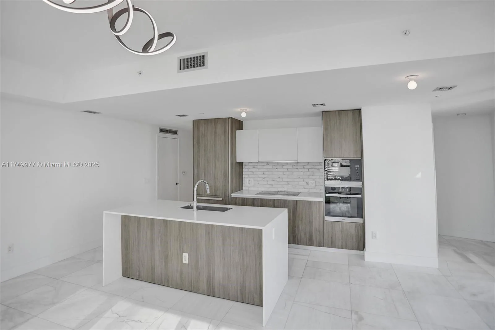 2900 NE 7th Ave # 1601, Miami, FL 33137 photo 4