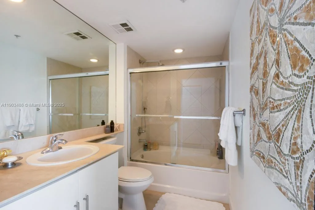 325 S Biscayne Blvd # 2214, Miami, FL 33131 photo 9