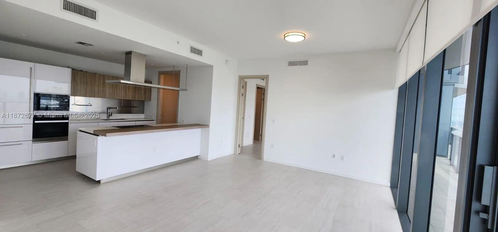 Brickell Flatiron Unit PH5705 at 1000 Brickell Plz # PH5705, Miami, FL 33131 — photo 1